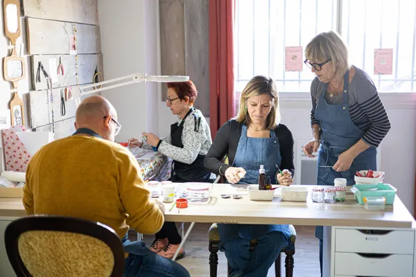 Fabriquez vos boucles d'oreilles émaillées avec Patricia - Afbeelding nr. 3 - Wecandoo