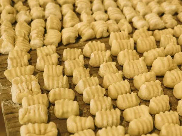 Apprenez à cuisiner avec l’huile d’olive comme un pro avec Daniel, Fémi et Paméla - Image n°3 - Wecandoo