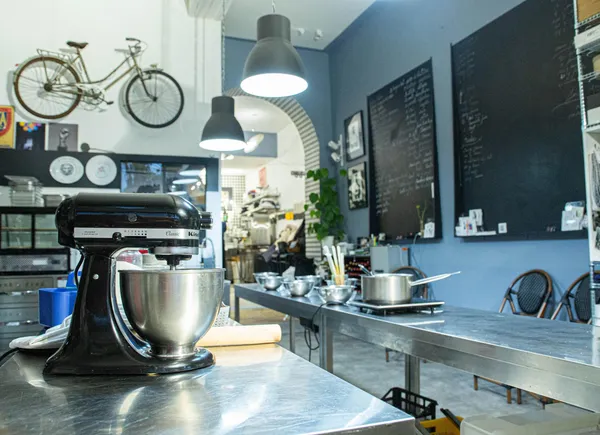 Confectionnez votre burrata aromatisée selon la saison, votre mozzarella et tresse au lait cru de chèvre - Image n°4 - Wecandoo