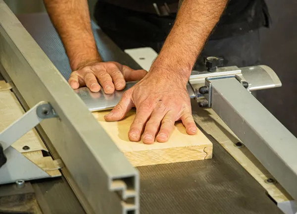 Réalisez votre planche à découper sur mesure avec Jordan - Afbeelding nr. 5 - Wecandoo