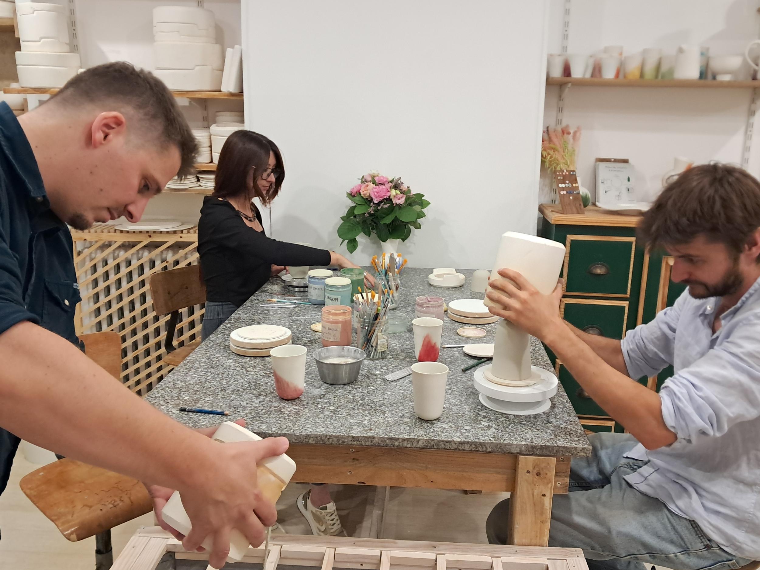 Initiez-vous au coulage traditionnel de la porcelaine avec Gaële - Image n°7 - Wecandoo