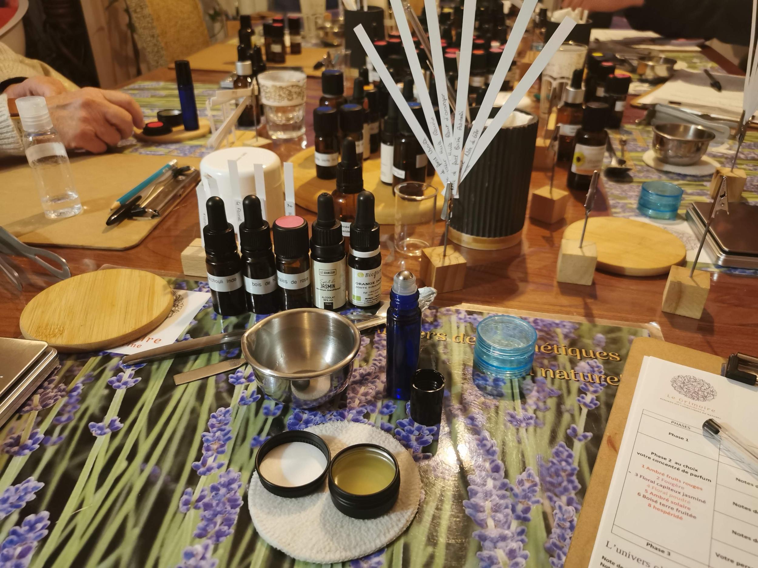 Créez votre parfum solide et votre huile de parfum avec Sandrine - Image n°9 - Wecandoo