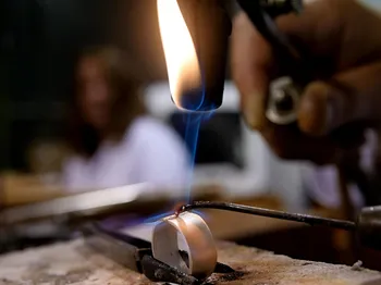 Réalisez votre bague unique en argent