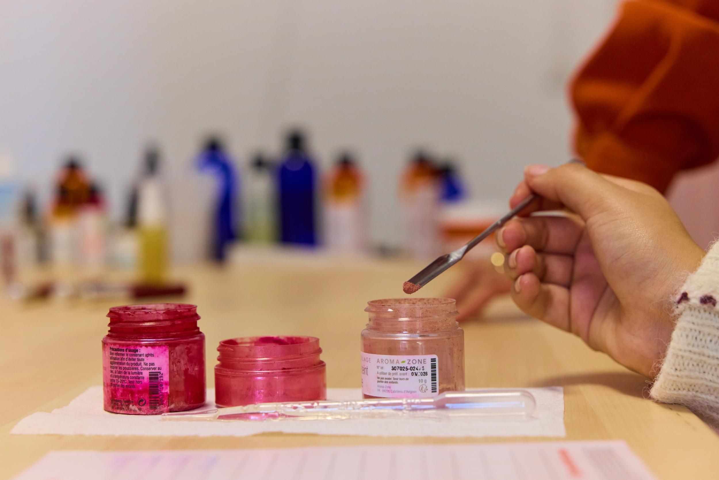 Créez votre gloss ou huile teintée avec Nathalie - Image n°6 - Wecandoo