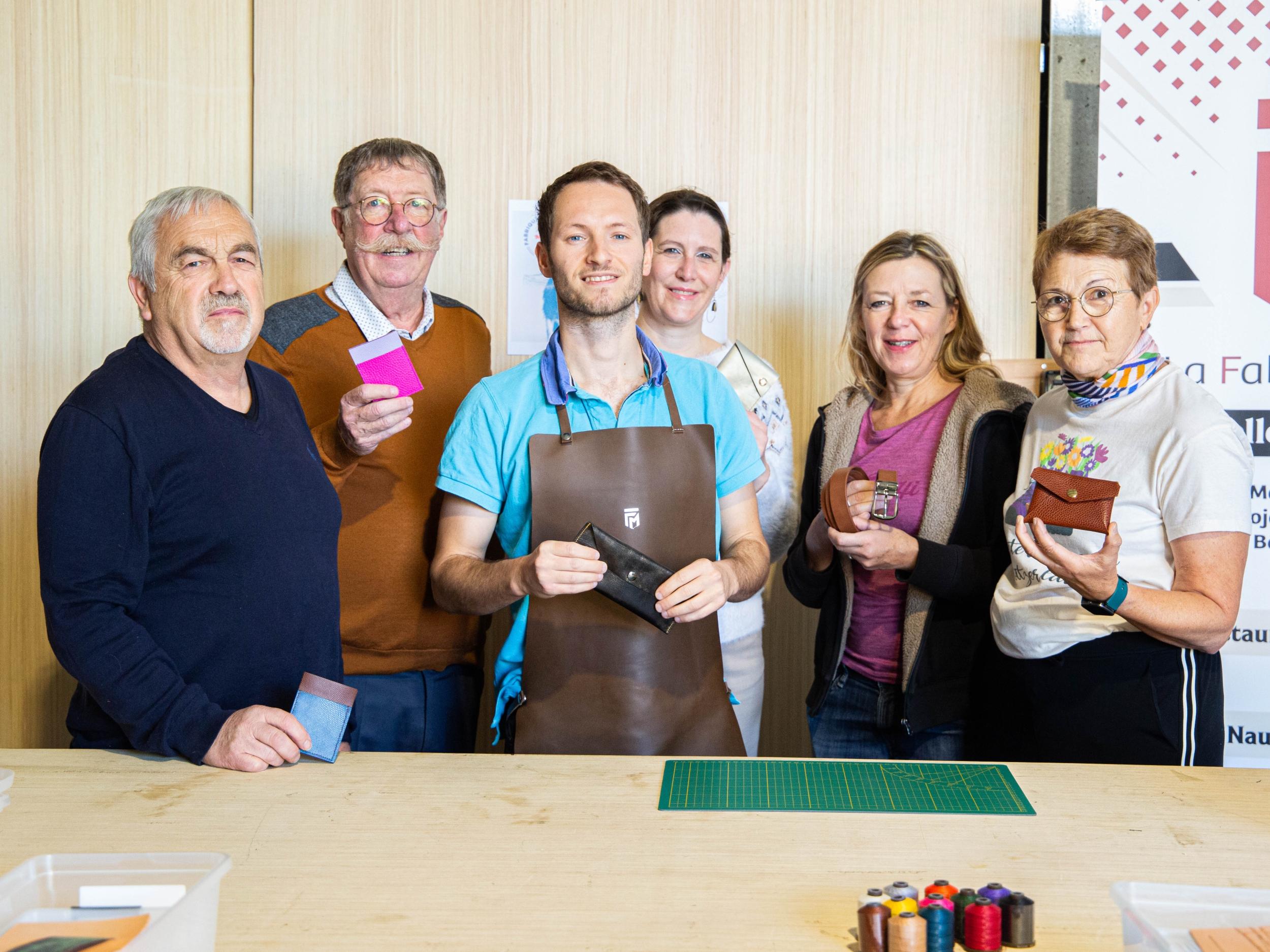 Réalisez votre pochette et votre porte-clés en cuir avec Vivien - Image n°2 - Wecandoo