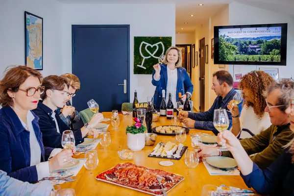 Découvrez l'univers des vins pétillants avec Isabelle - Image n°3 - Wecandoo