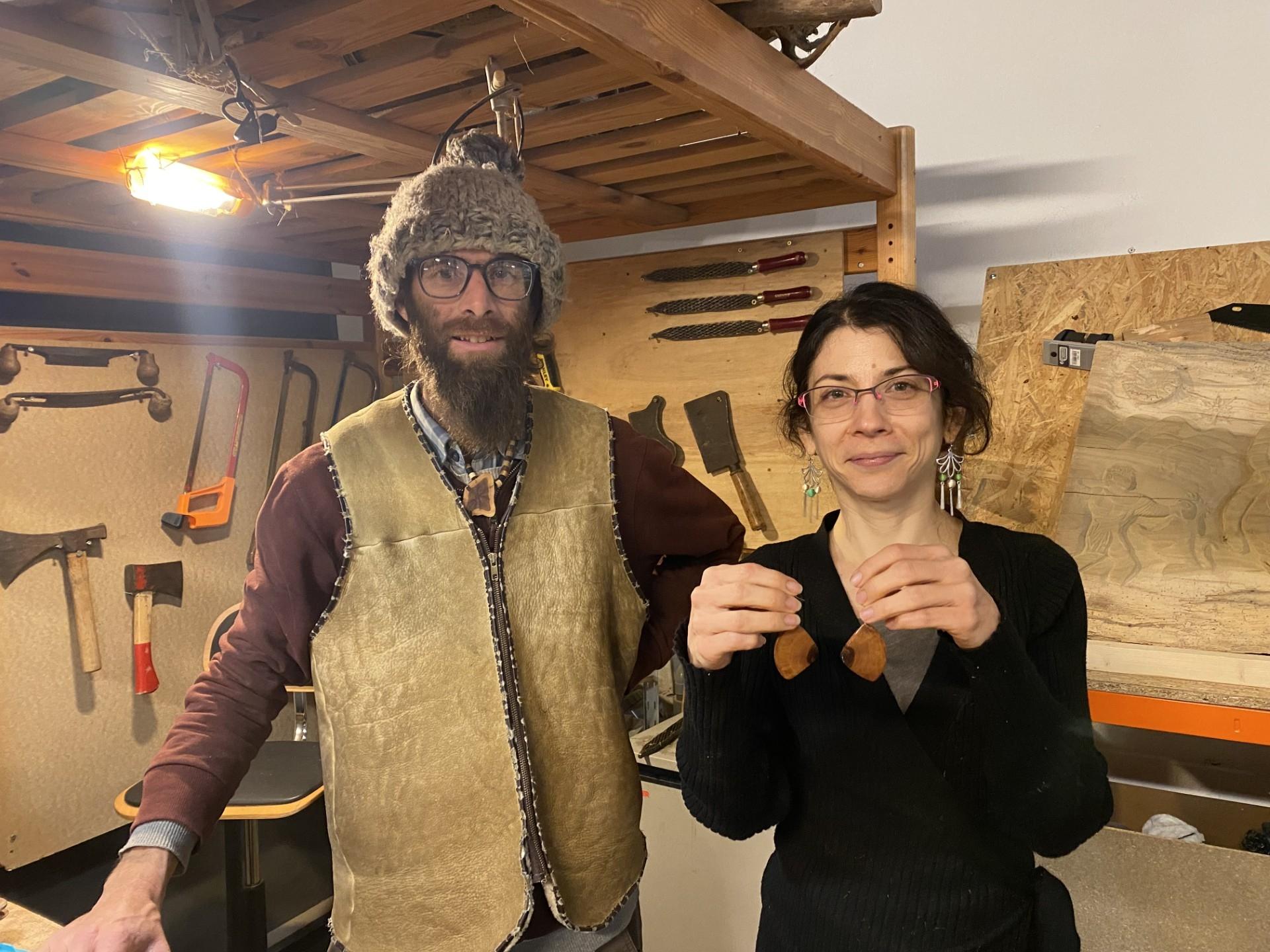 Réalisez des boucles d'oreilles en bois à Bergerac - Image n°1 - Wecandoo