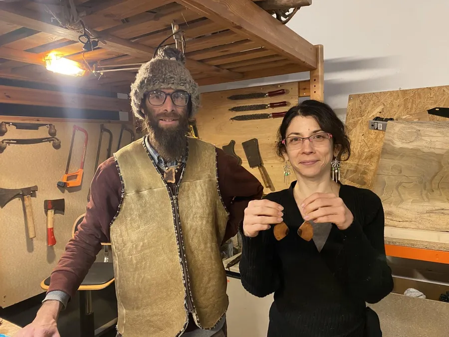 Réalisez des boucles d'oreilles en bois à Bergerac - Image n°1 - Wecandoo