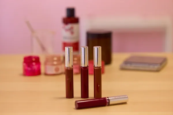 Créez votre gloss ou huile teintée avec Nathalie - Image n°4 - Wecandoo