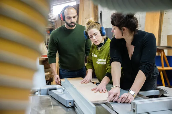 Créez votre table basse de designer avec Eva - Afbeelding nr. 2 - Wecandoo