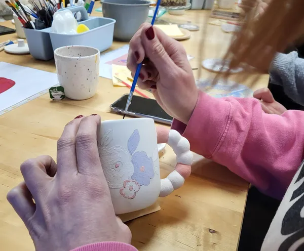 Décorez votre pièce en céramique avec Noémie - Image n°3 - Wecandoo