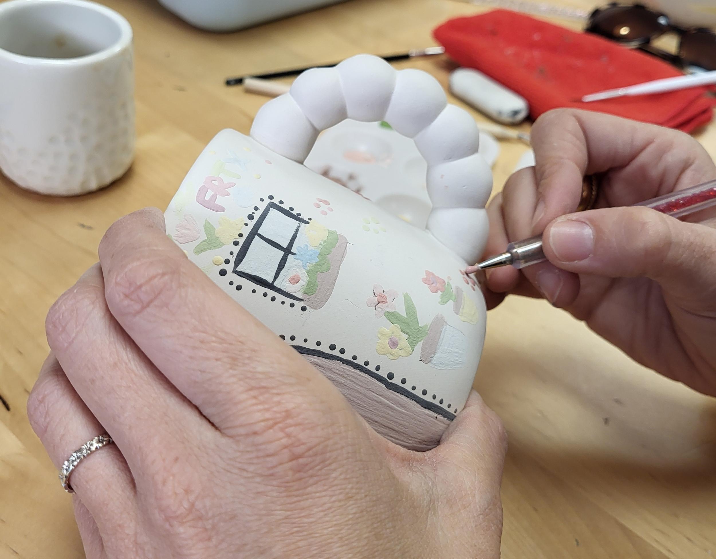 Décorez votre pièce en céramique avec Noémie - Image n°7 - Wecandoo