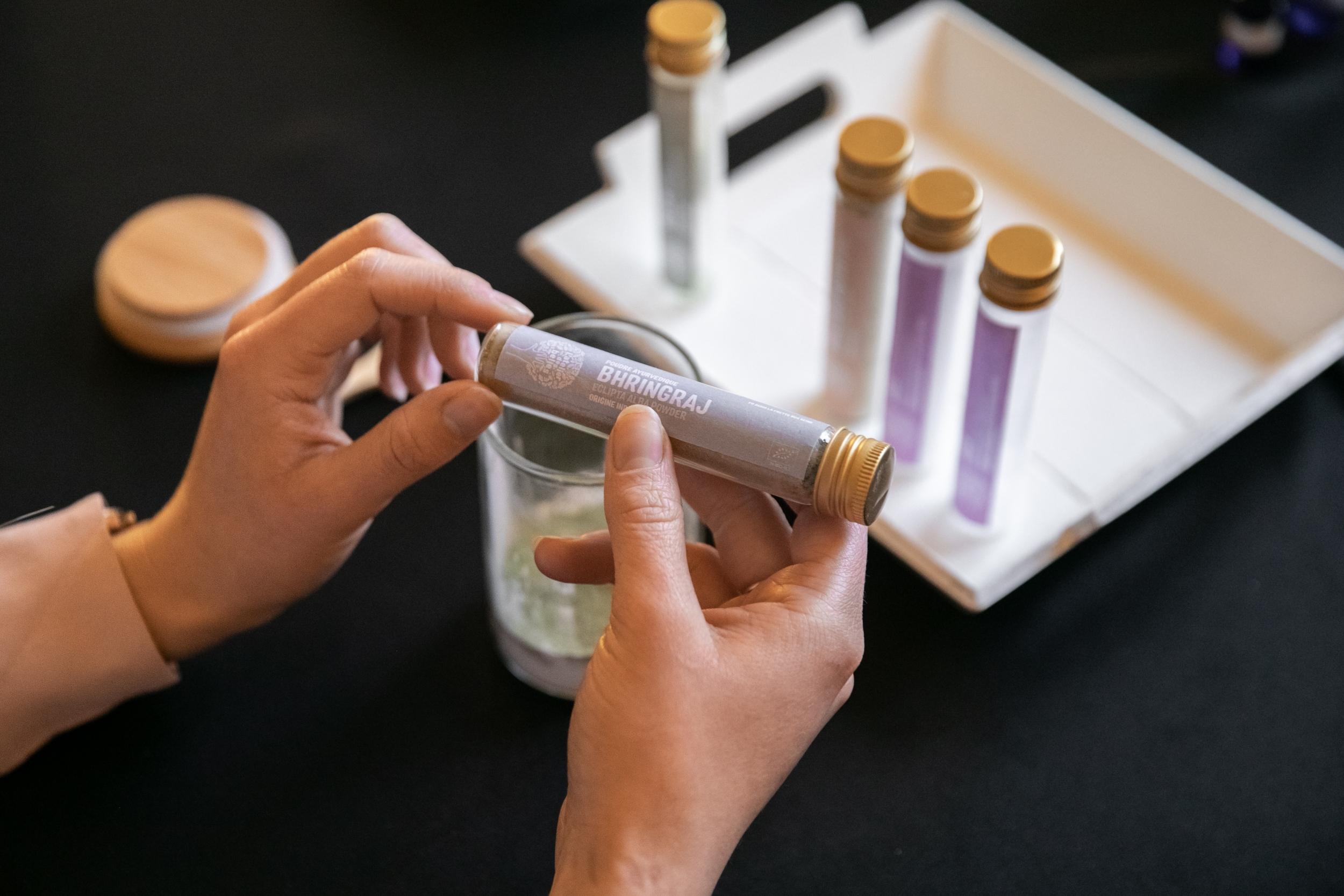 Créez votre routine beauté et yoga du visage avec Aurélie - Image n°5 - Wecandoo