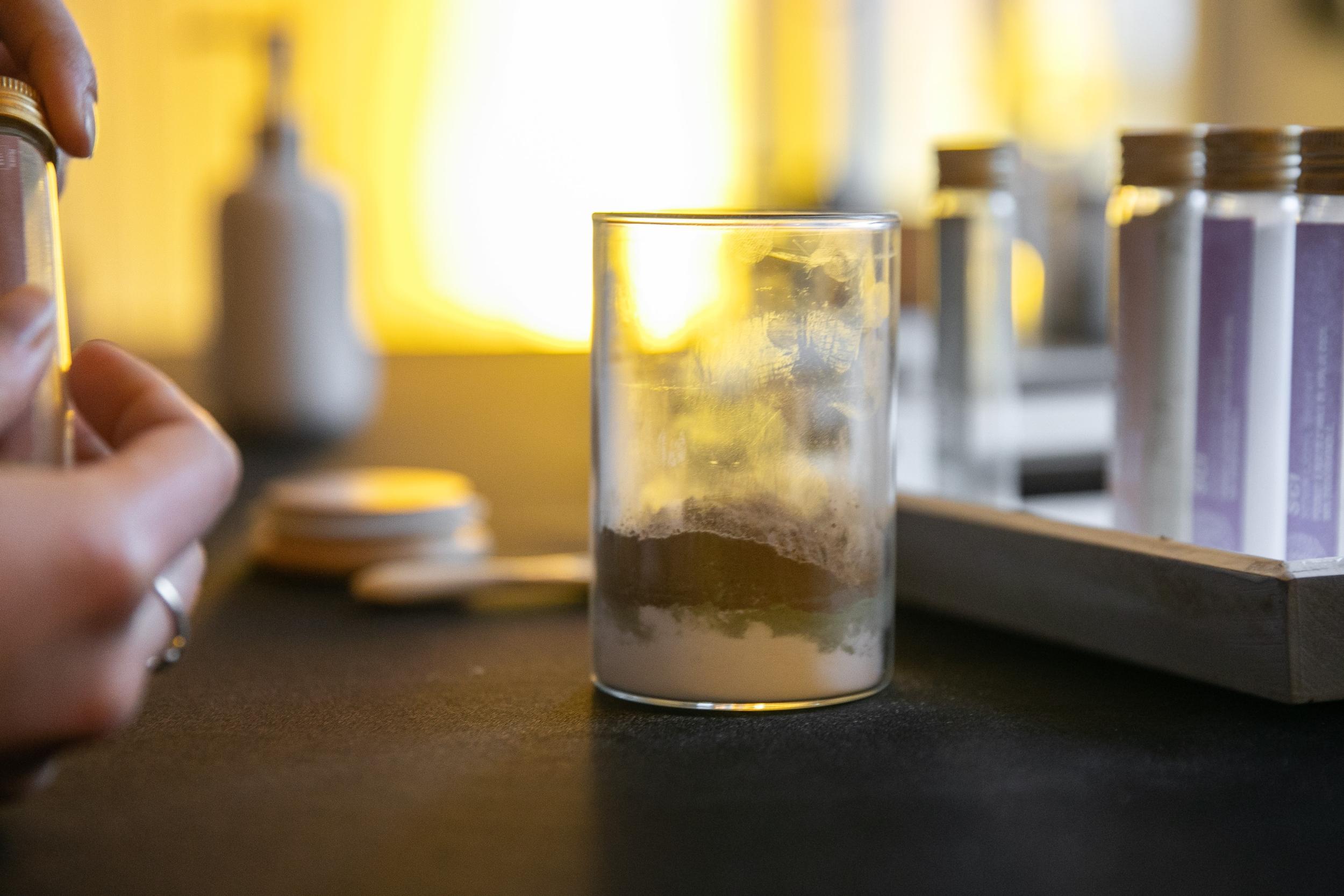 Créez votre routine beauté et yoga du visage avec Aurélie - Image n°6 - Wecandoo