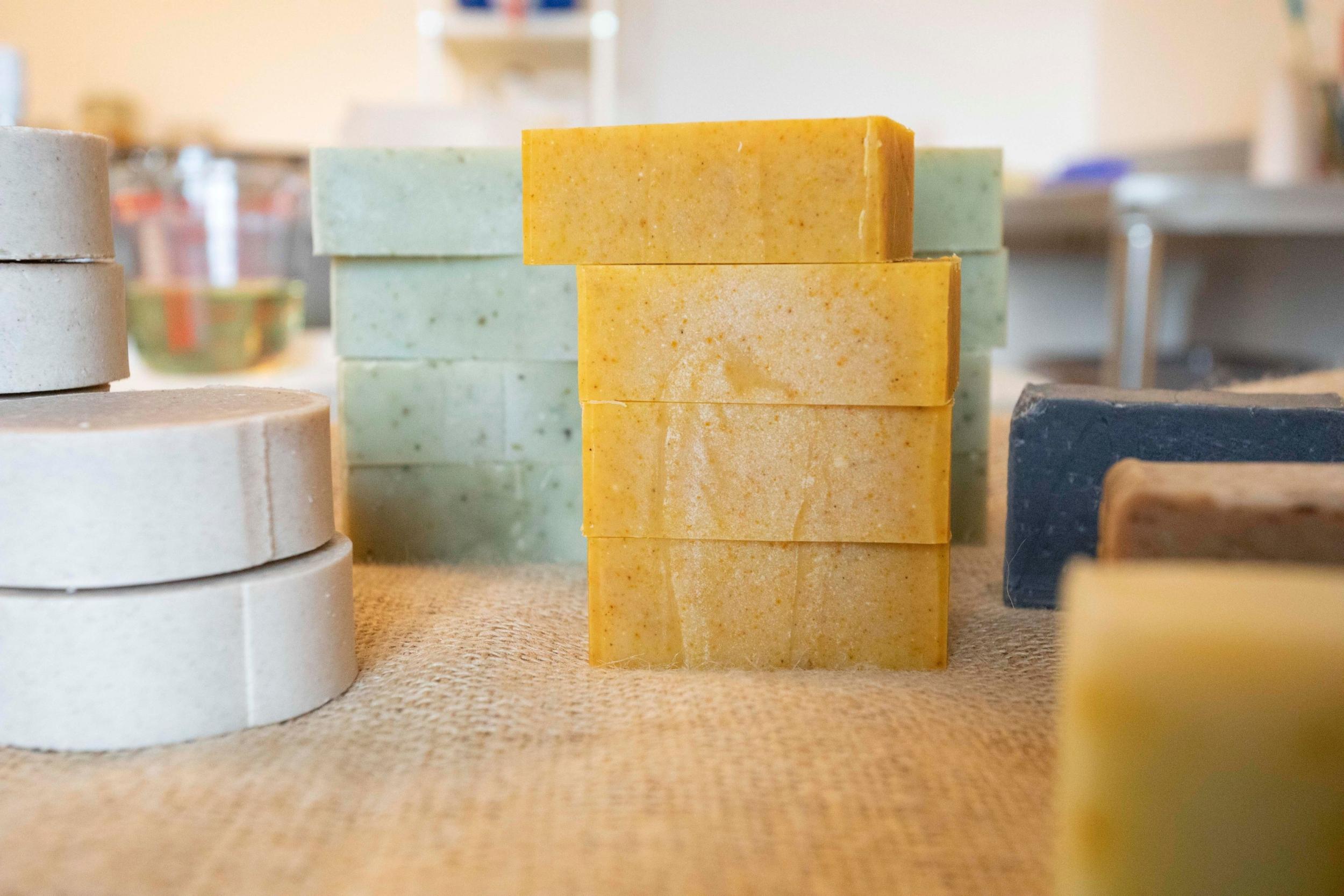 Réalisez vos savons naturels hydratants avec Anne - Image n°8 - Wecandoo