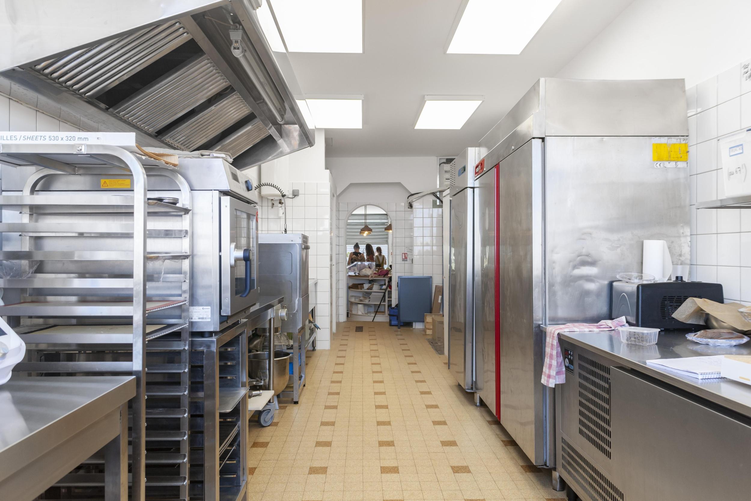 Réalisez votre tarte tropézienne avec Sophie - Image n°7 - Wecandoo