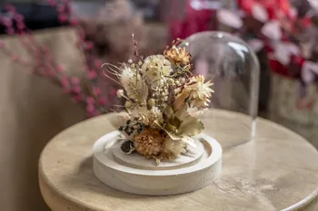 Créez votre cloche de fleurs séchées