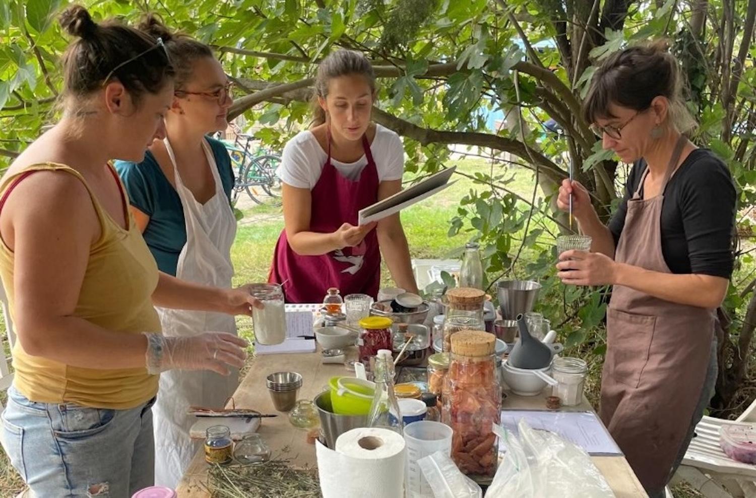 Fabriquez vos encres végétales personnalisées avec Abigaël - Image n°5 - Wecandoo