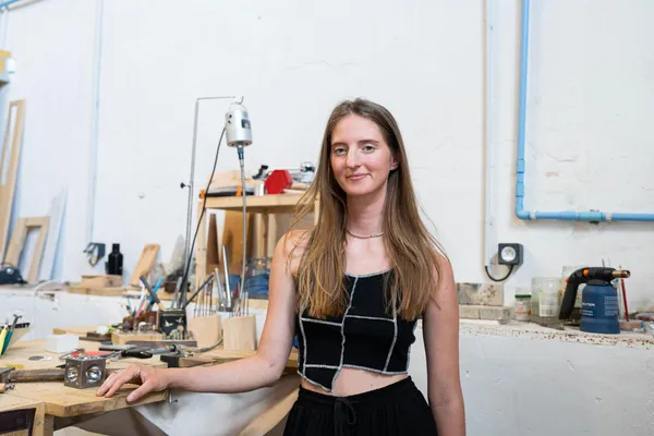 Réalisez votre anneau martelé en argent de réemploi avec Marion - Image n°2 - Wecandoo