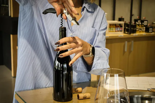 Défiez votre équipe et assemblez vos cuvées de vin avec Maud - Image n°5 - Wecandoo