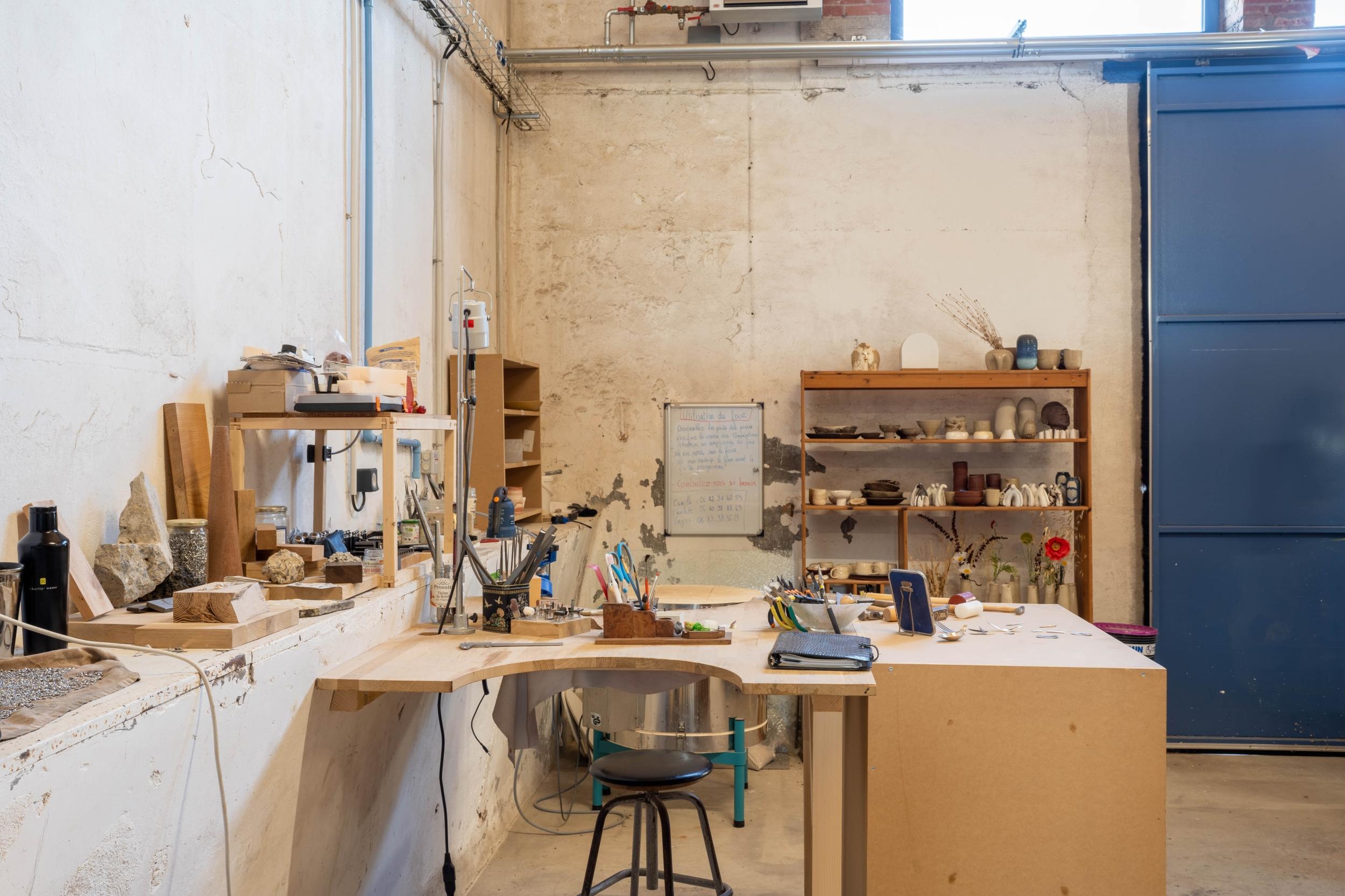 Réalisez votre anneau martelé en argent de réemploi avec Marion - Image n°1 - Wecandoo