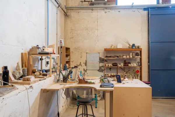 Réalisez votre anneau martelé en argent de réemploi avec Marion - Image n°1 - Wecandoo