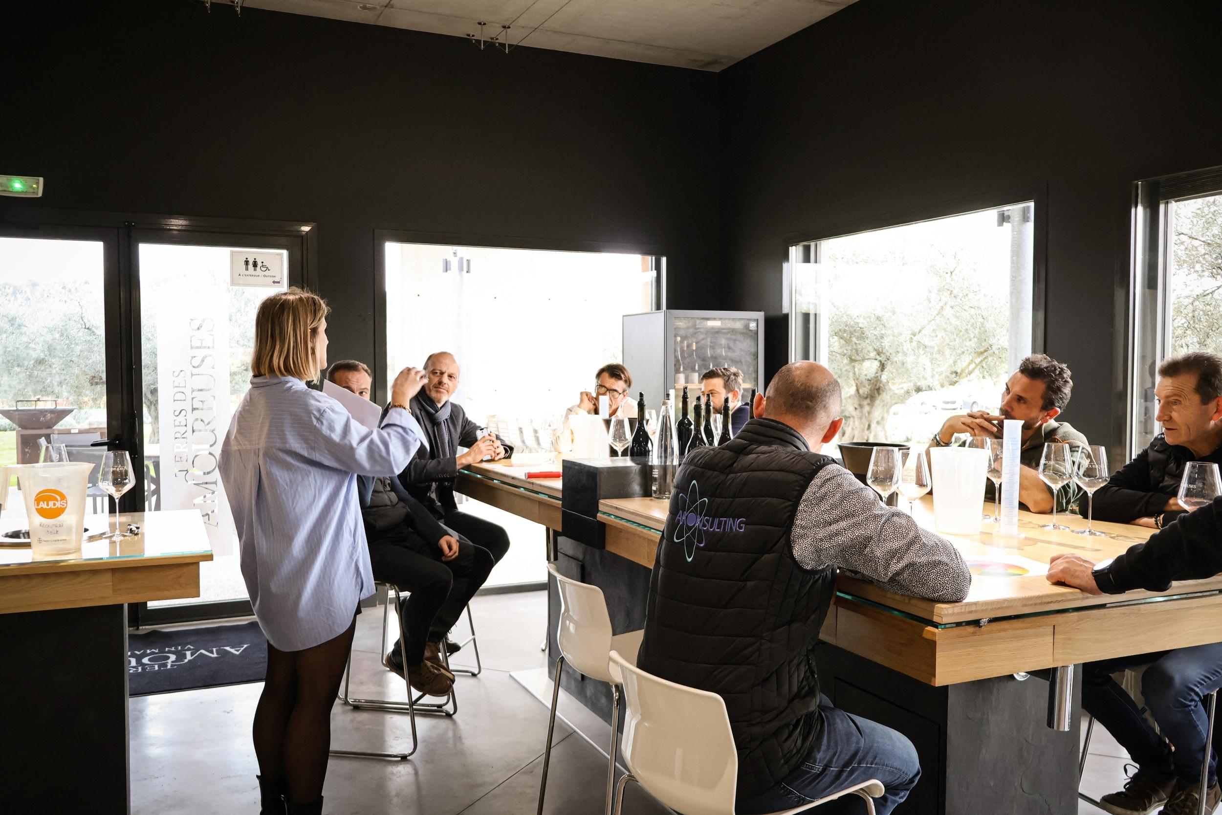 Défiez votre équipe et assemblez vos cuvées de vin avec Maud - Image n°4 - Wecandoo