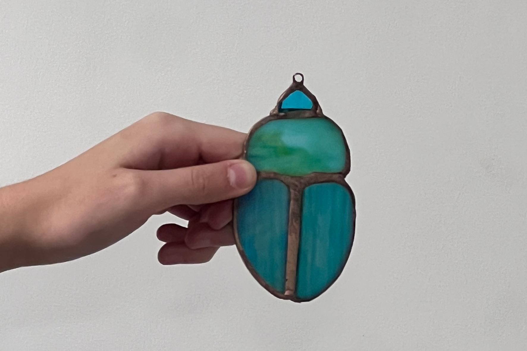 Réalisez votre suspension en vitrail Tiffany avec Marine - Image n°12 - Wecandoo