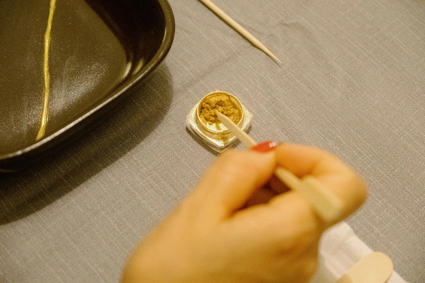 Initiez-vous à l'art du kintsugi avec Nadèje - Image n°2 - Wecandoo