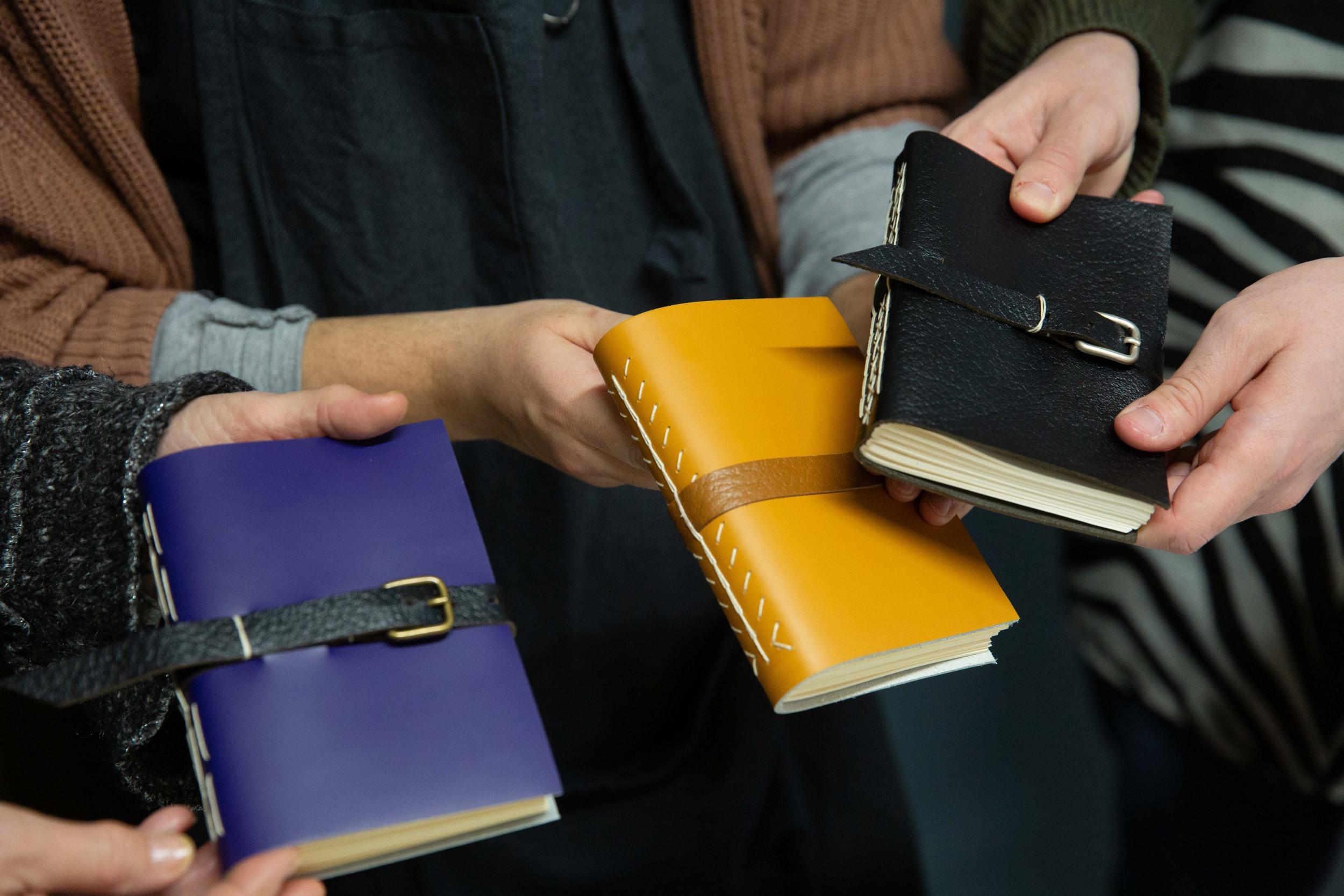 Confectionnez votre carnet en cuir et couture avec Soan - Image n°8 - Wecandoo