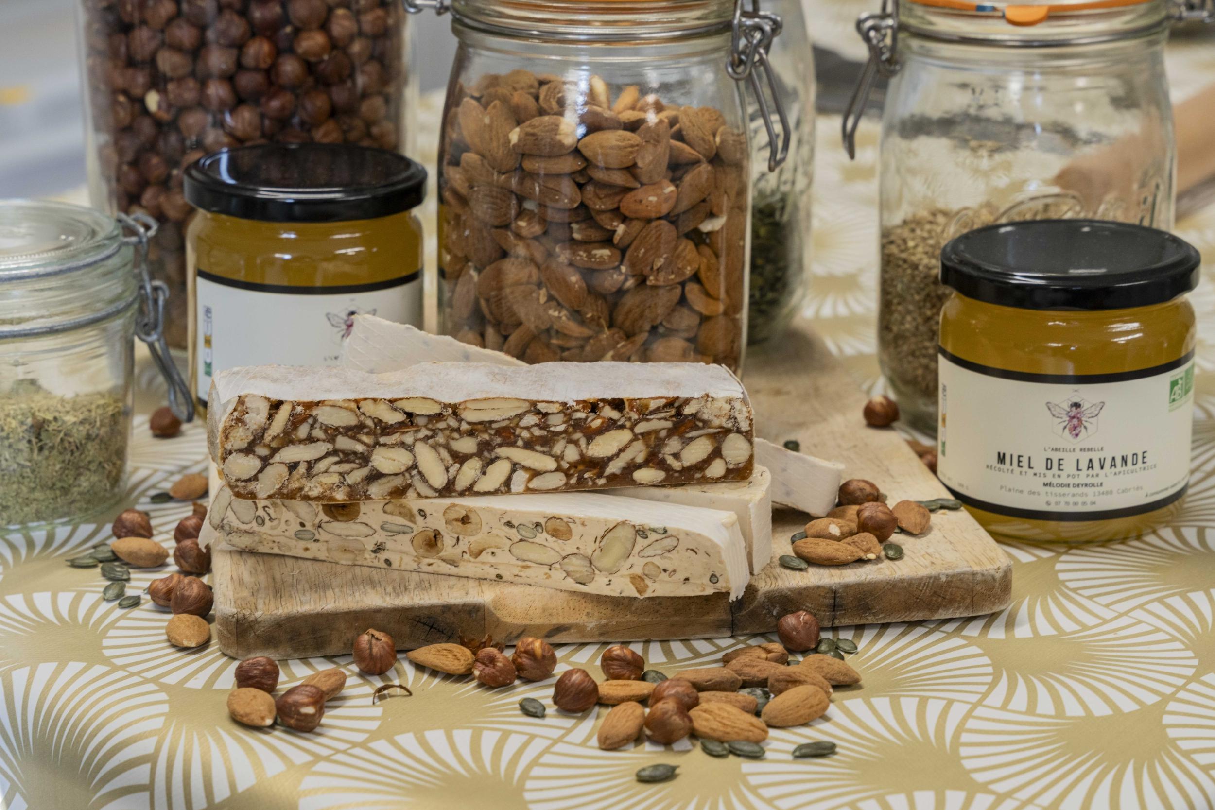 Réalisez vos nougats dans une miellerie avec Mélodie - Image n°4 - Wecandoo