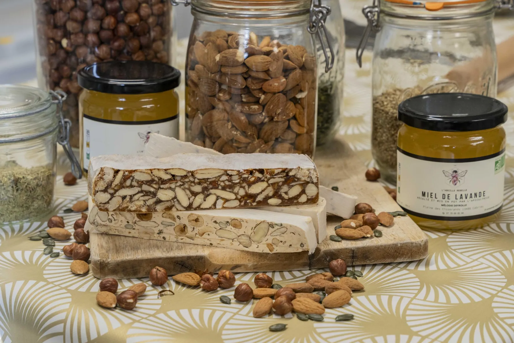 Réalisez vos nougats dans une miellerie avec Mélodie - Image n°4 - Wecandoo