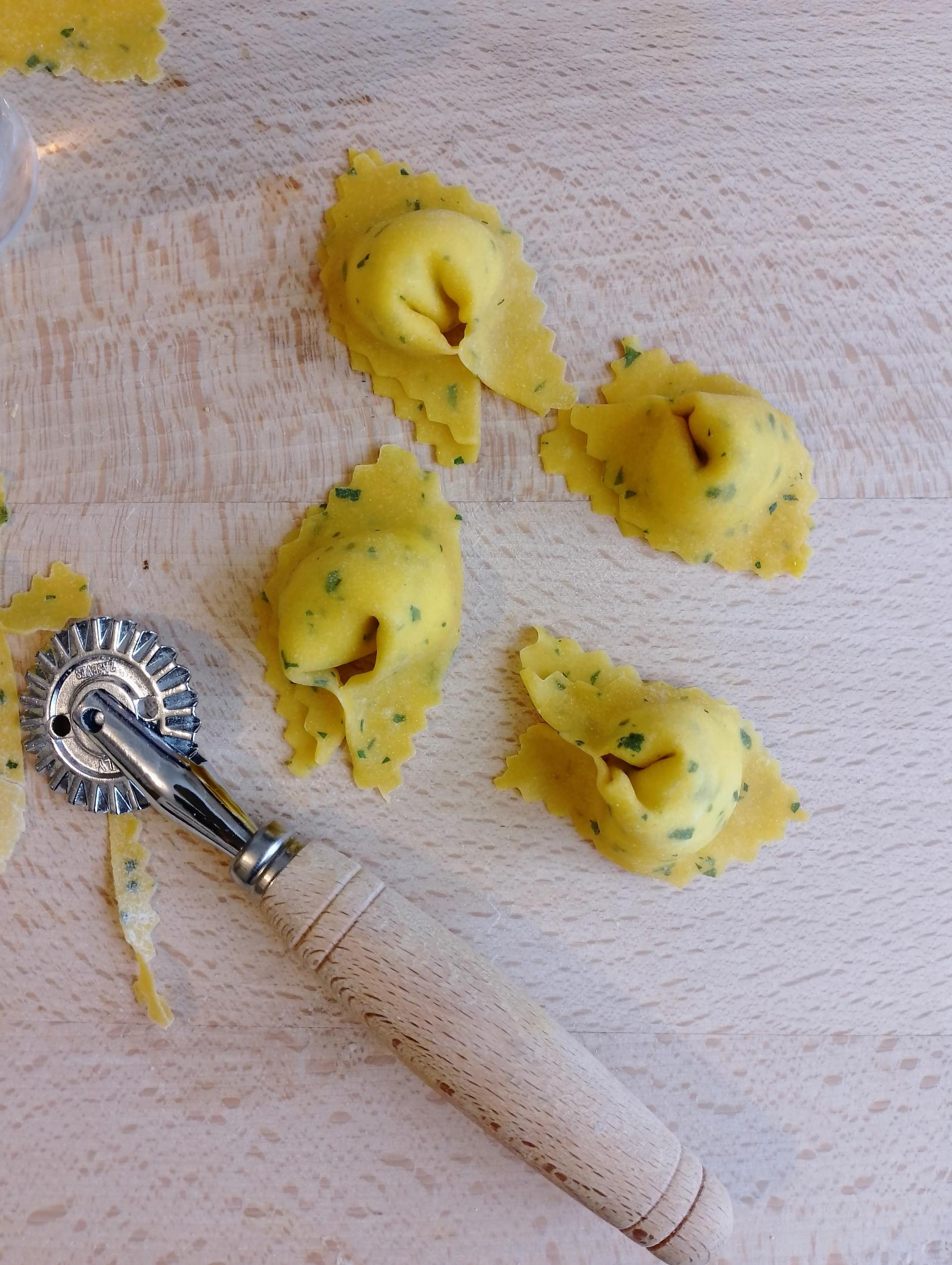 Cook your own stuffed pasta from Bologna