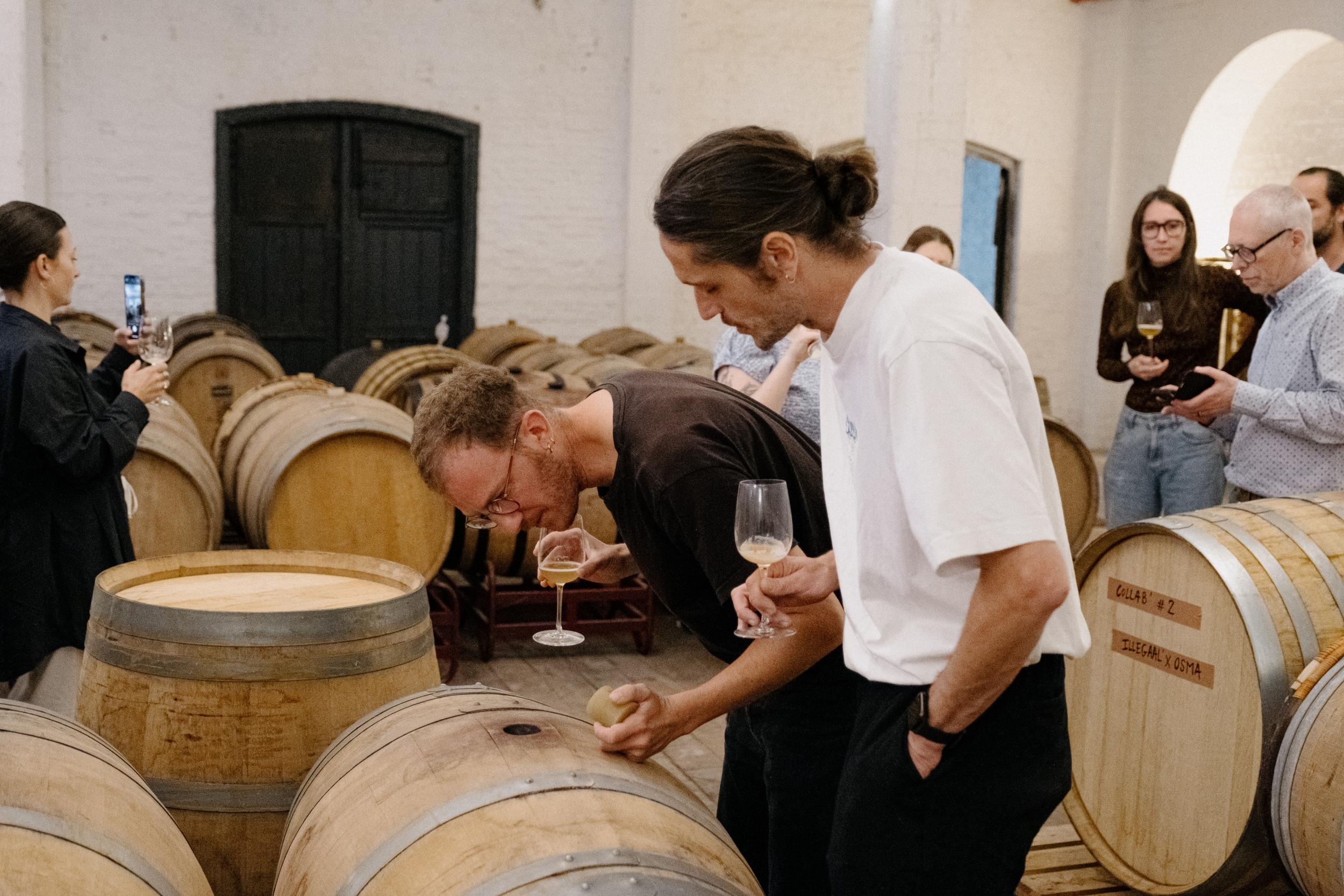 Dégustez des bières artisanales dans un chai urbain avec Alexis - Image n°3 - Wecandoo