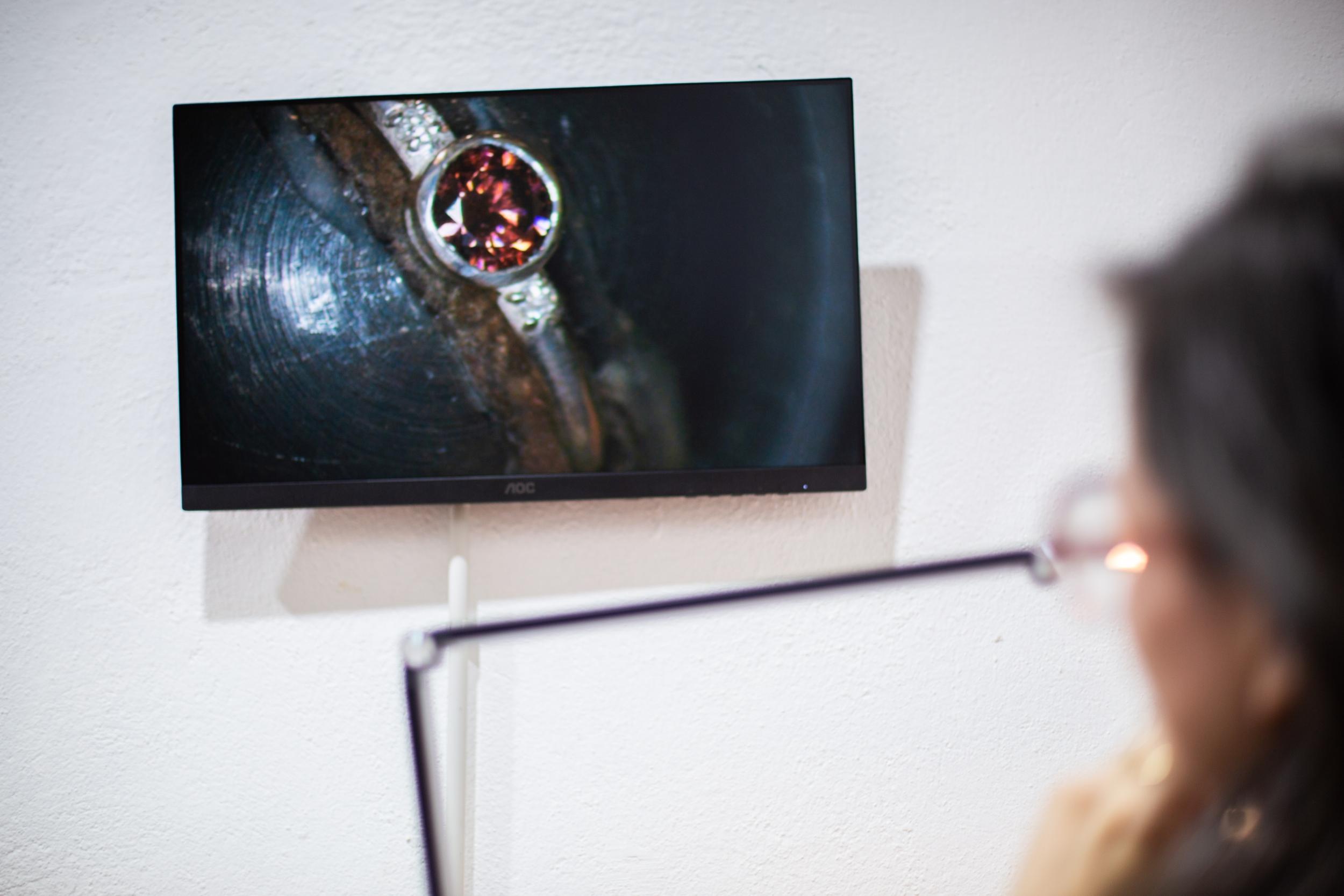 Créez votre bijou serti de diamants et de pierres fines avec Philippe - Image n°1 - Wecandoo