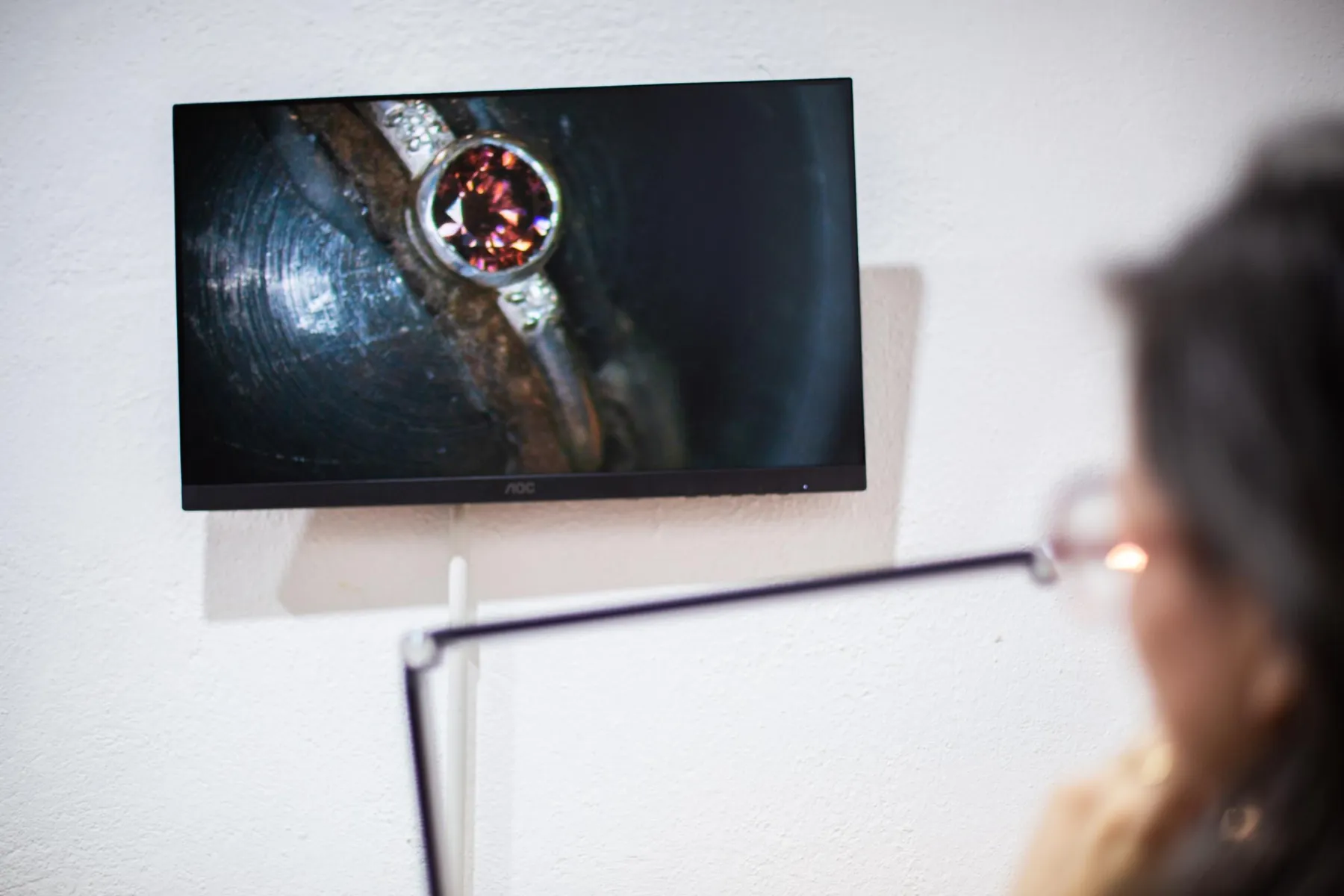 Créez votre bijou serti de diamants et de pierres fines avec Philippe - Image n°1 - Wecandoo