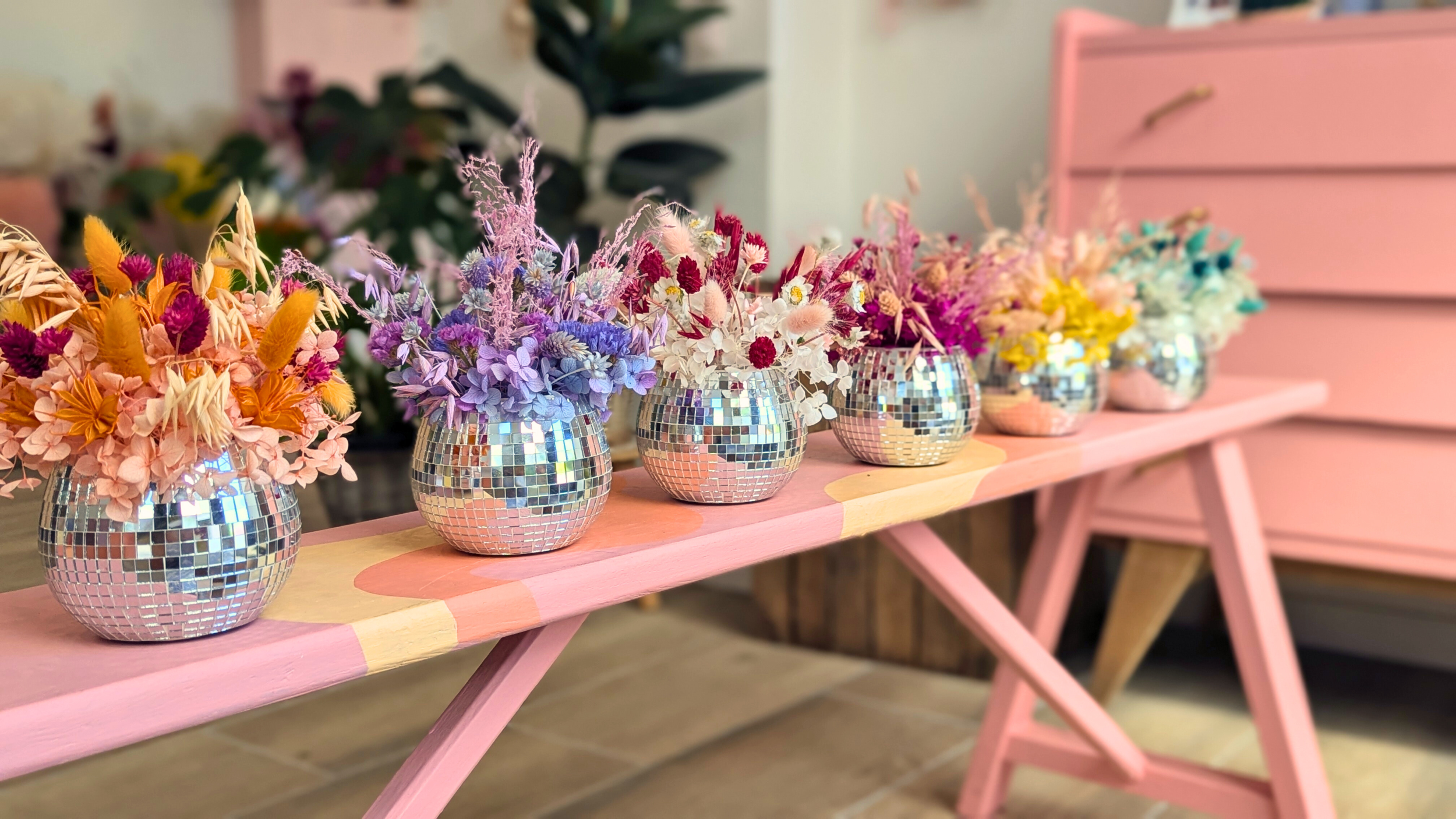 Composez votre boule disco en fleurs séchées avec Leana - Image n°1 - Wecandoo