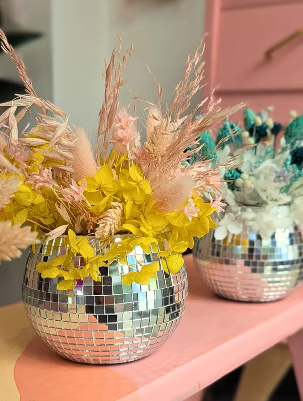 Composez votre boule disco en fleurs séchées avec Leana - Image n°2 - Wecandoo