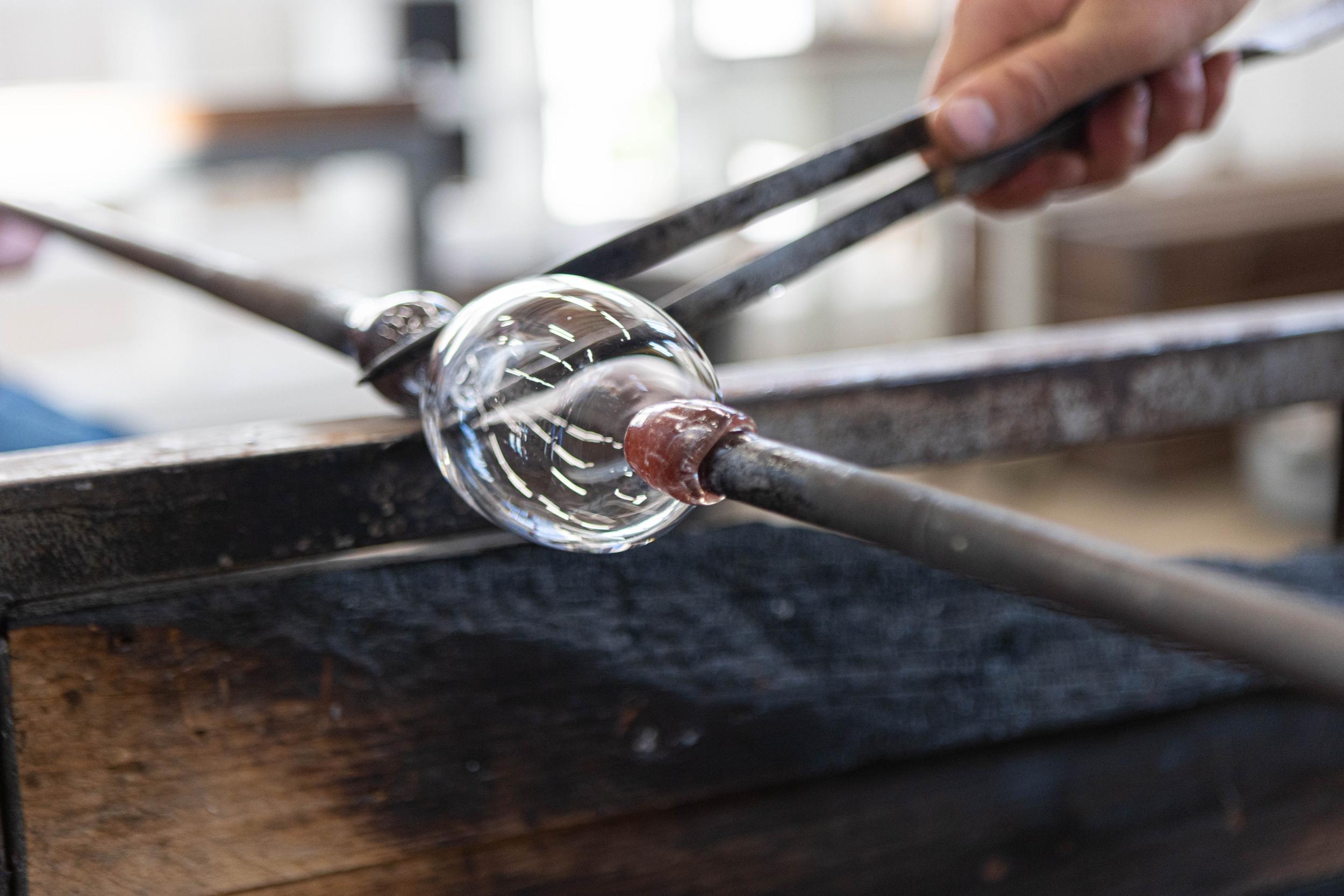 Découvrez le soufflage de verre