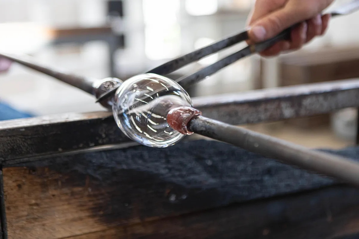Découvrez le soufflage de verre