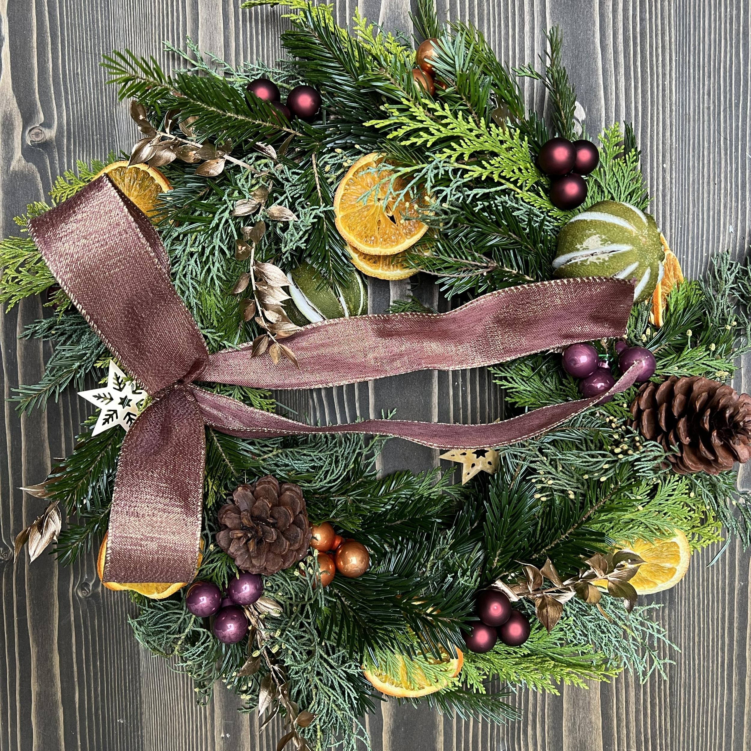 Réalisez votre couronne de feuillage saisonnier avec Théo - Image n°1 - Wecandoo