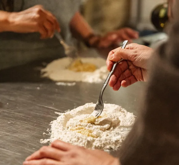 Fabriquez vos tortellinis maison et tagliatelles fraiches avec Pauline - Image n°2 - Wecandoo