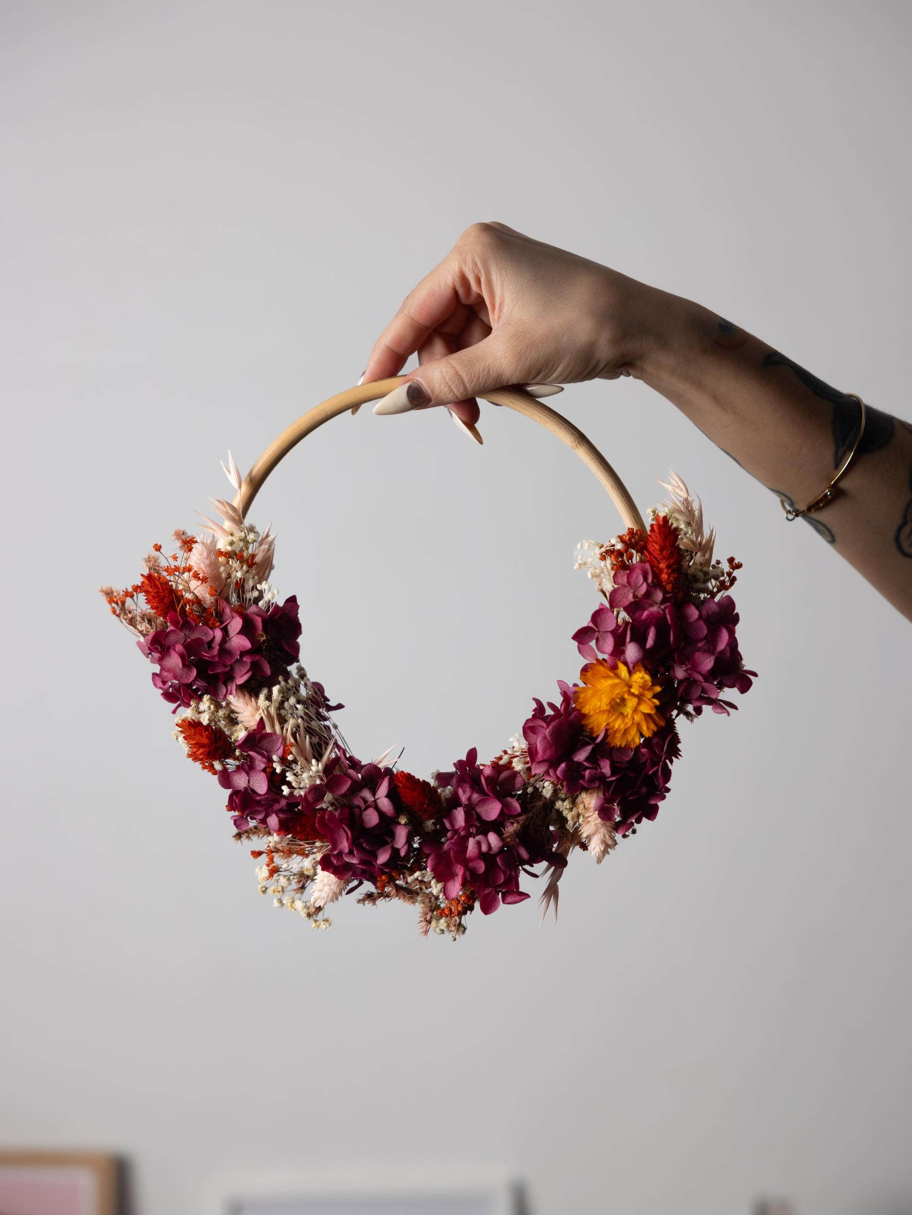 Réalisez votre couronne de fleurs séchées - Image n°1 - Wecandoo