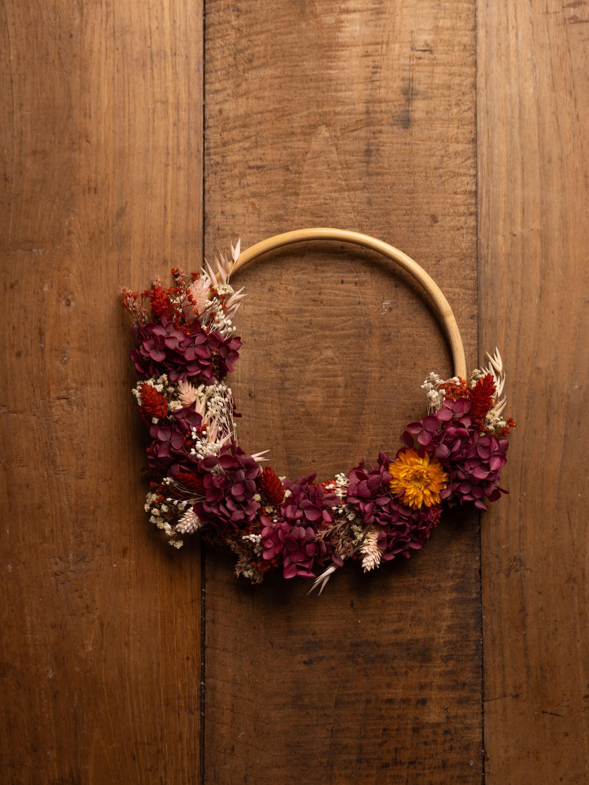 Réalisez votre couronne de fleurs séchées - Image n°5 - Wecandoo