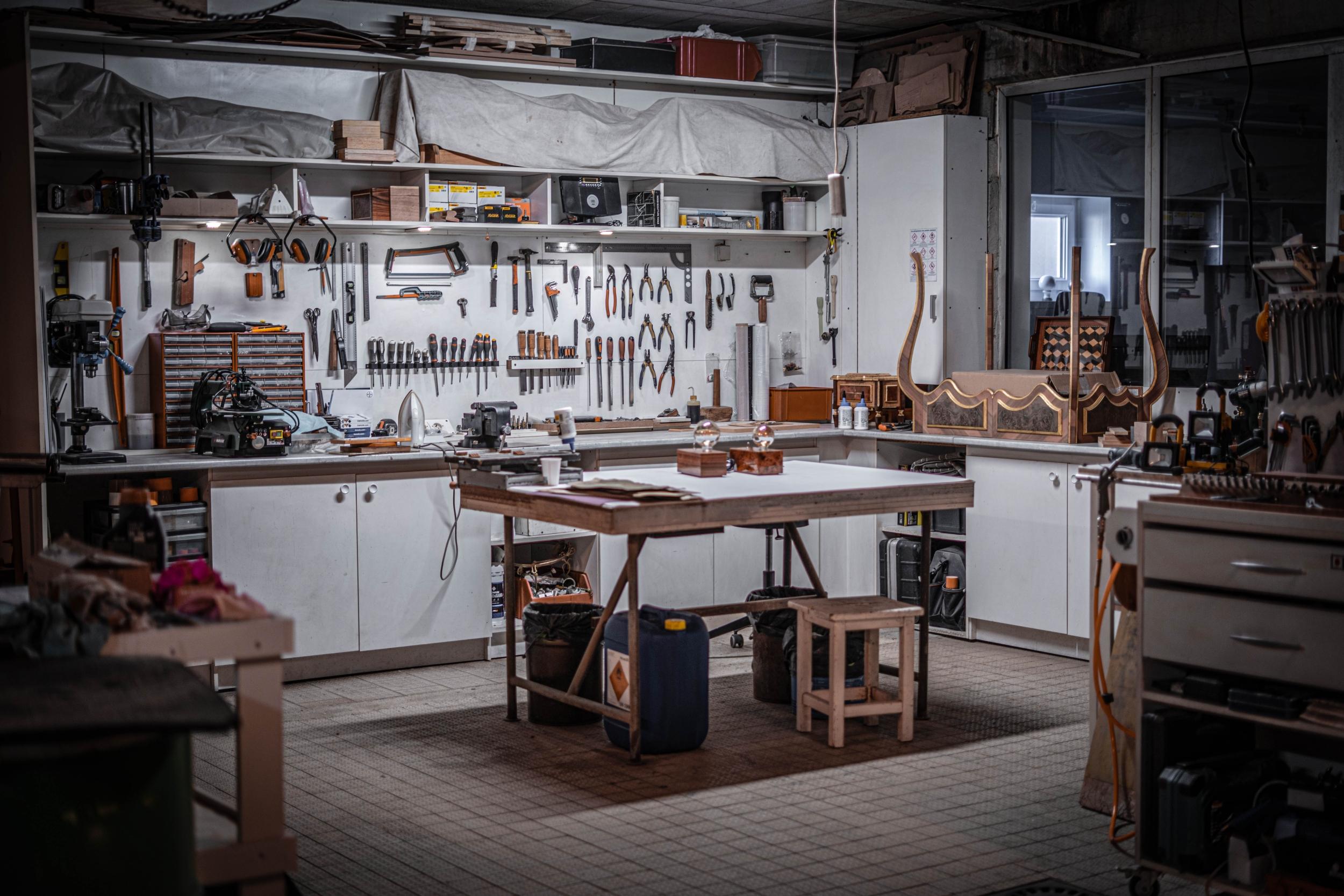 Fabriquez votre lampe Edison au design soigné sur une journée avec David - Image n°11 - Wecandoo