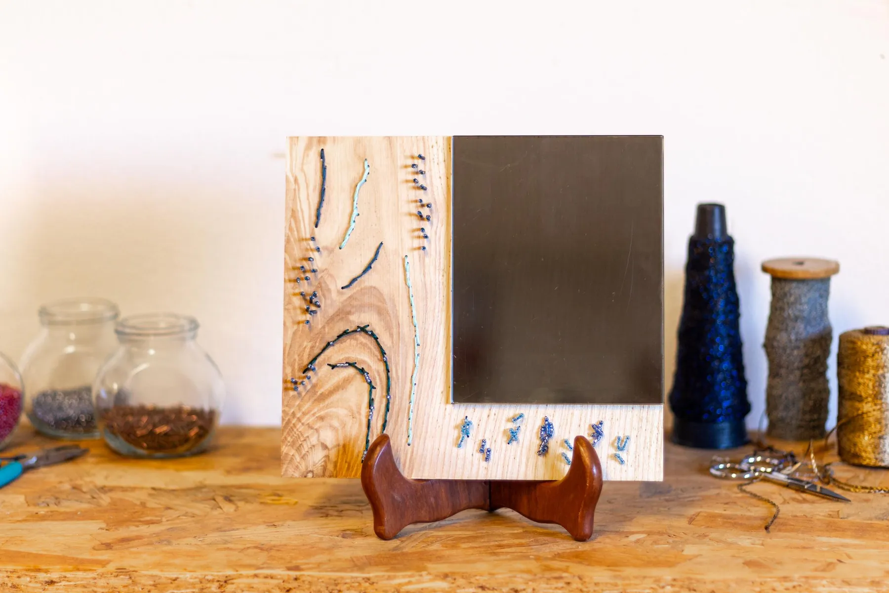 Créez votre objet décoratif unique avec miroir et broderie d'art - Afbeelding nr. 1 - Wecandoo