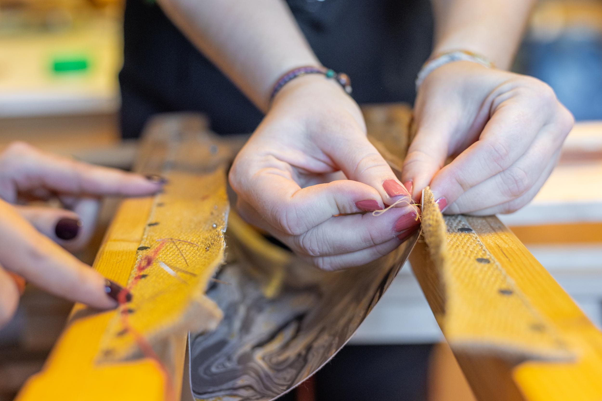 Réalisez votre cadre rond brodé sur métier à broder avec Éloïse - Image n°8 - Wecandoo