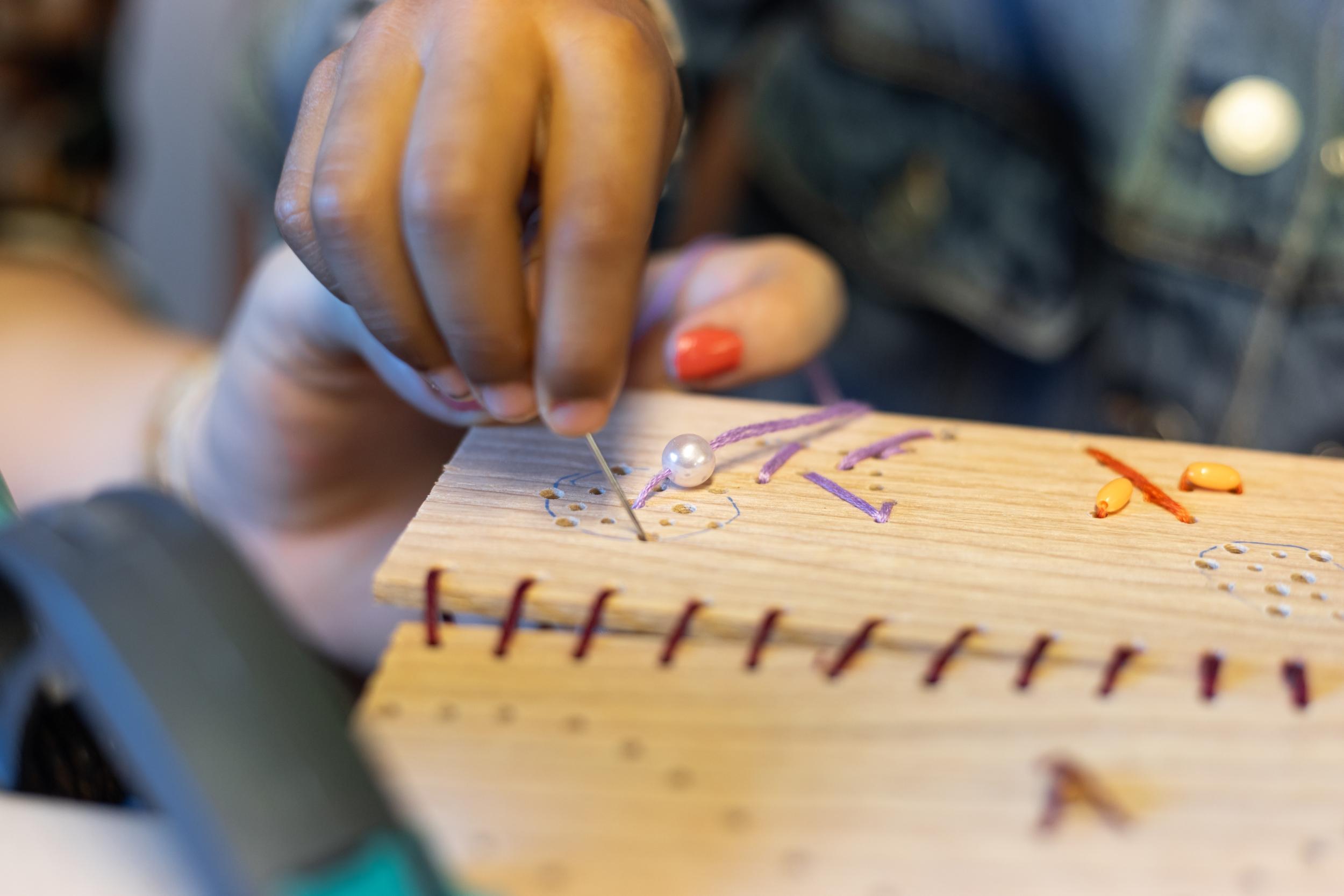 Découvre la broderie d'art avec Éloïse - Image n°3 - Wecandoo