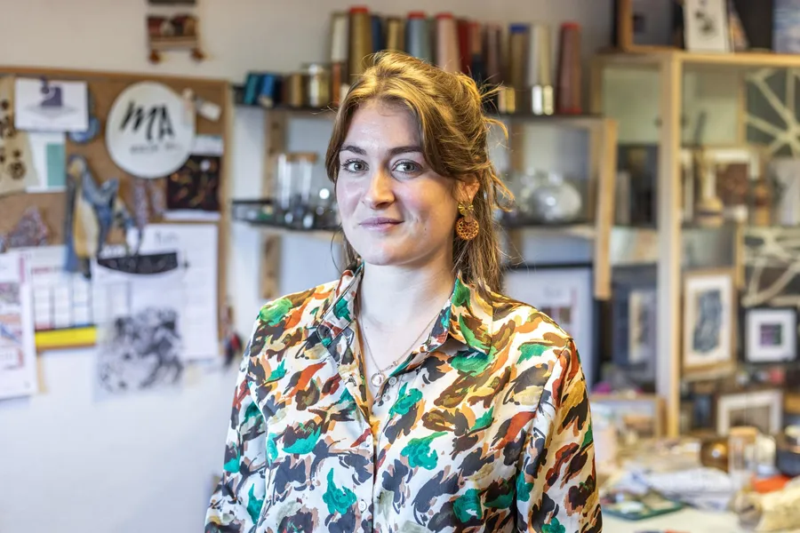 Eloïse : Brodeuse d'Art à Bordeaux