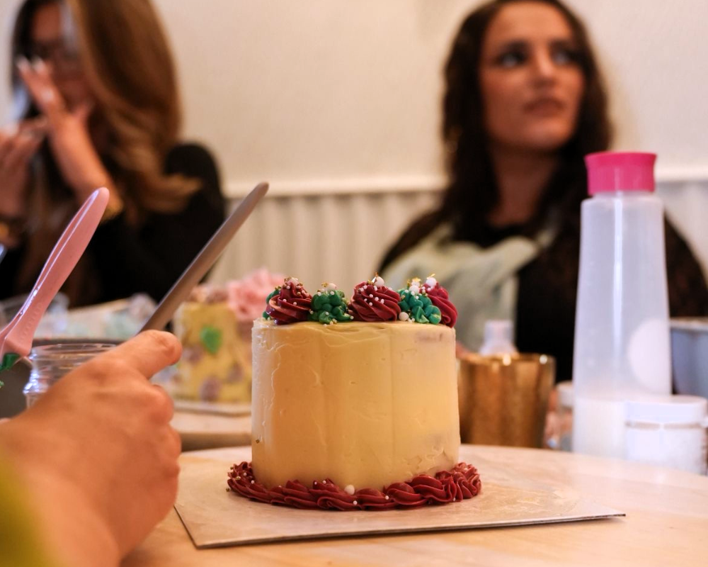 Réalisez et décorez votre bento cake avec Marta et Sara - Image n°6 - Wecandoo